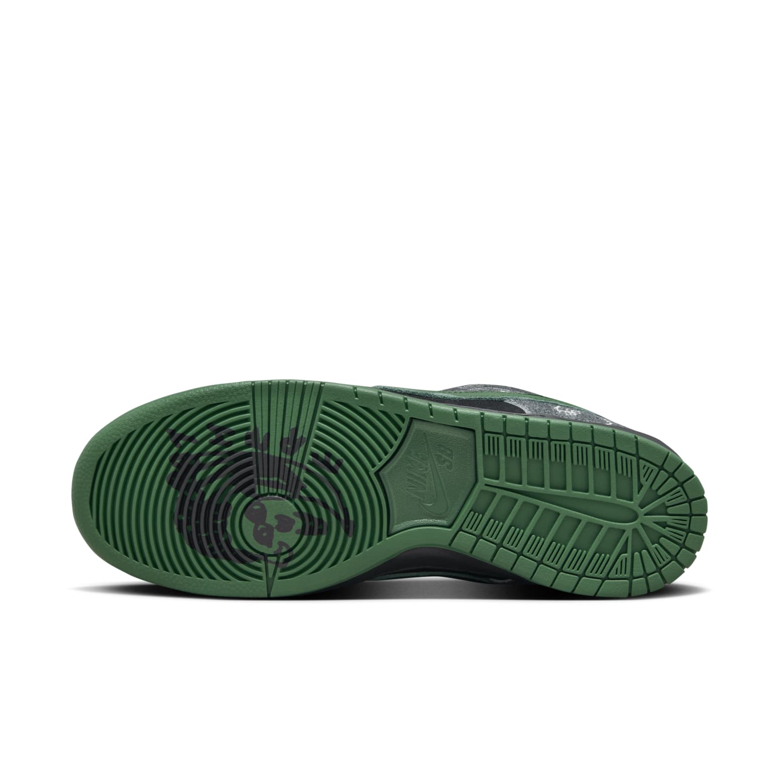 Nike x There Skateboard SB Dunk Low Pro ‘Anthracite Gorge Green’