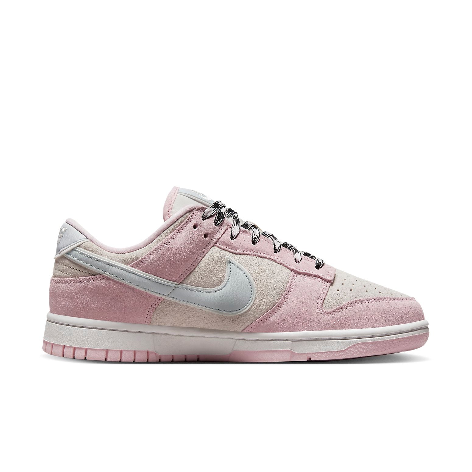Nike Dunk Low LX ‘Pink Foam’