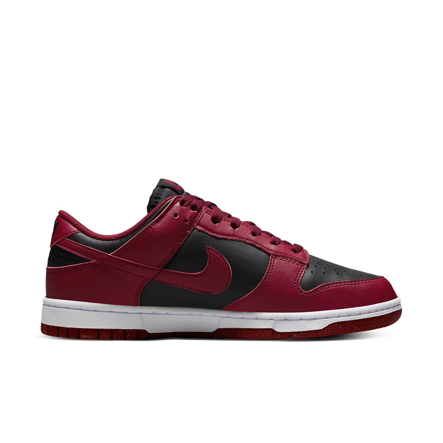 Nike Dunk Low Next Nature ‘Team Red Black’