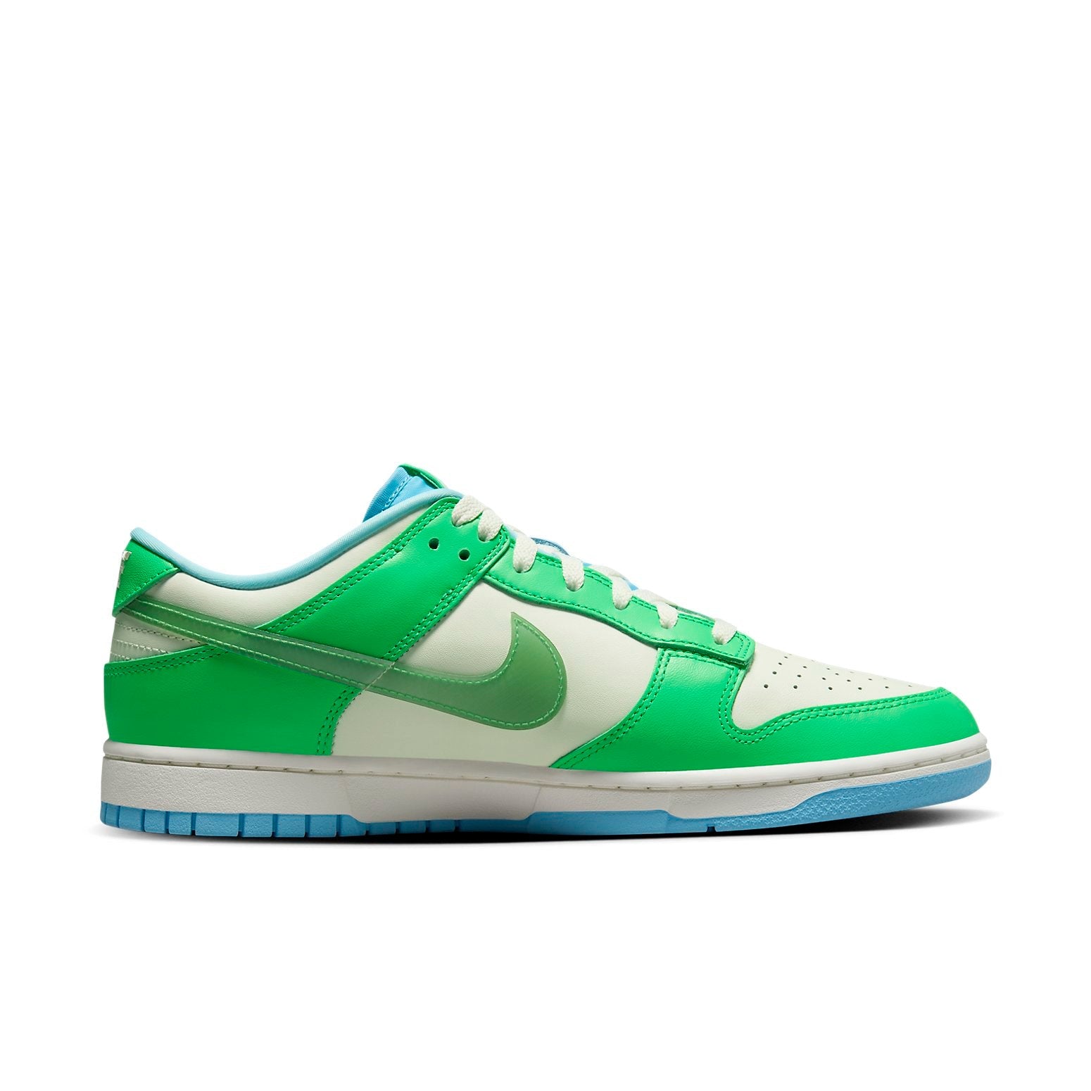 Nike Dunk Low ‘Green Shock’