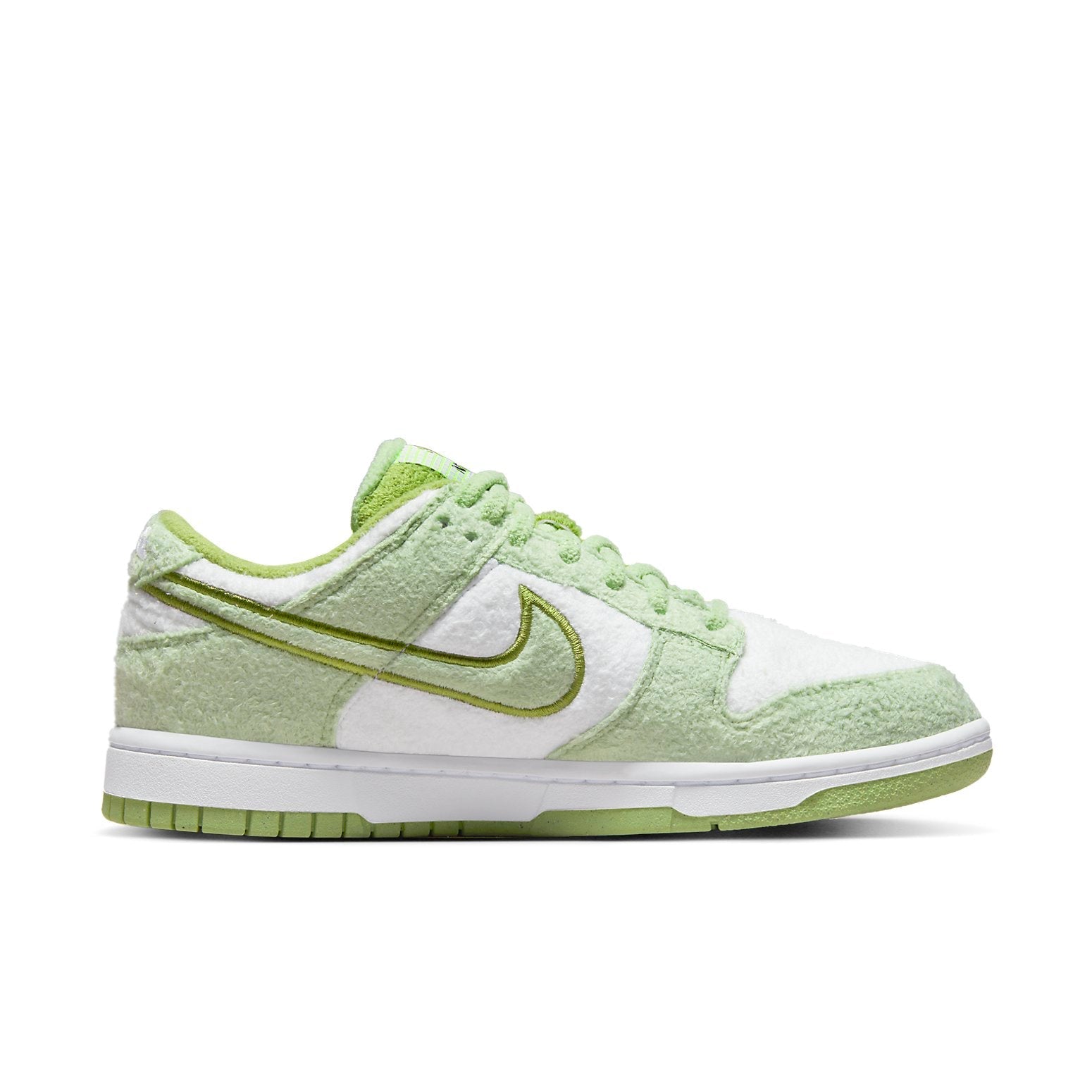 Nike Dunk Low SE ‘Fleece – Honeydew’