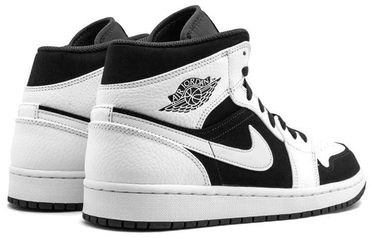 Air Jordan 1 Retro Mid ‘Tuxedo’