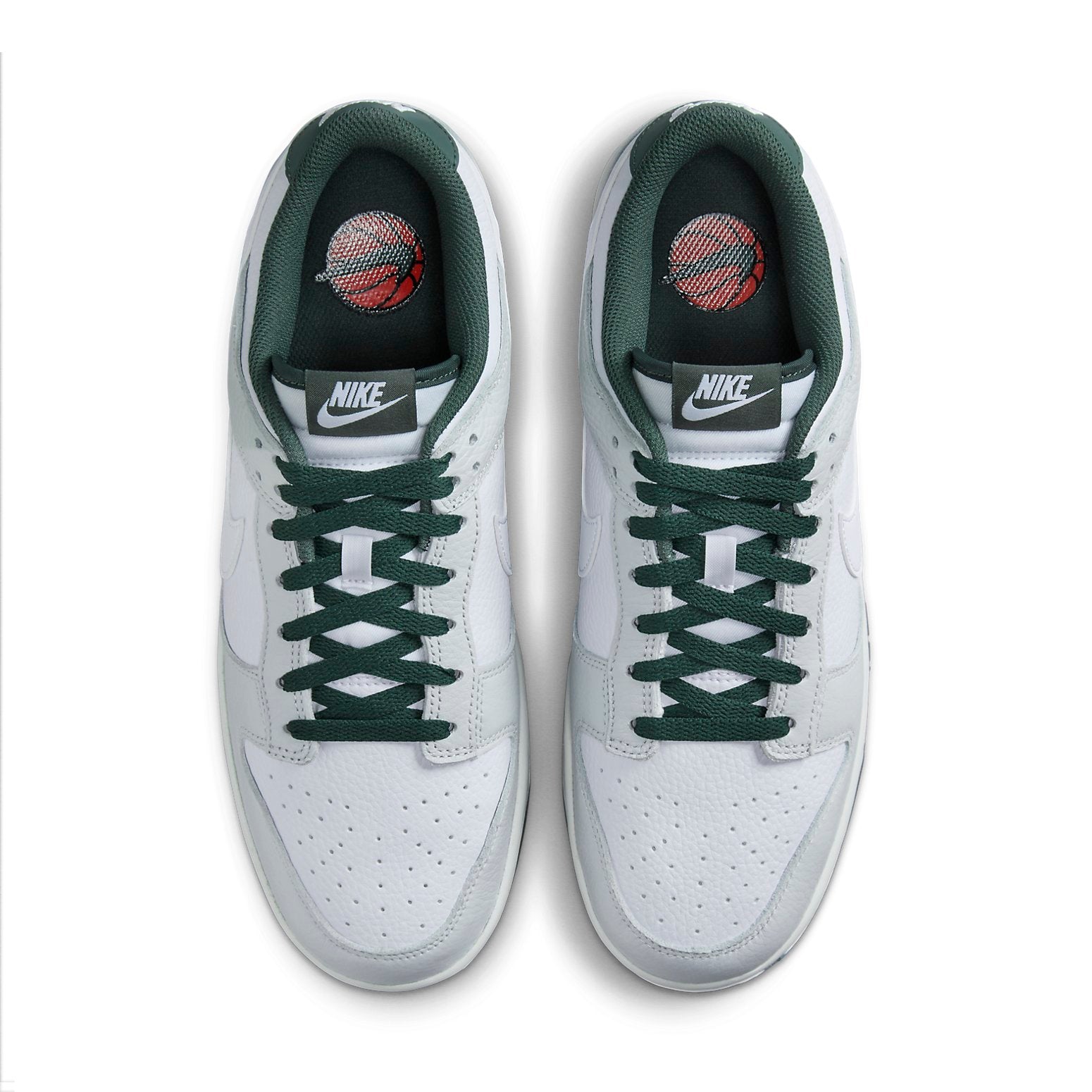 Nike Dunk Low Retro SE ‘Photon Dust Vintage Green’