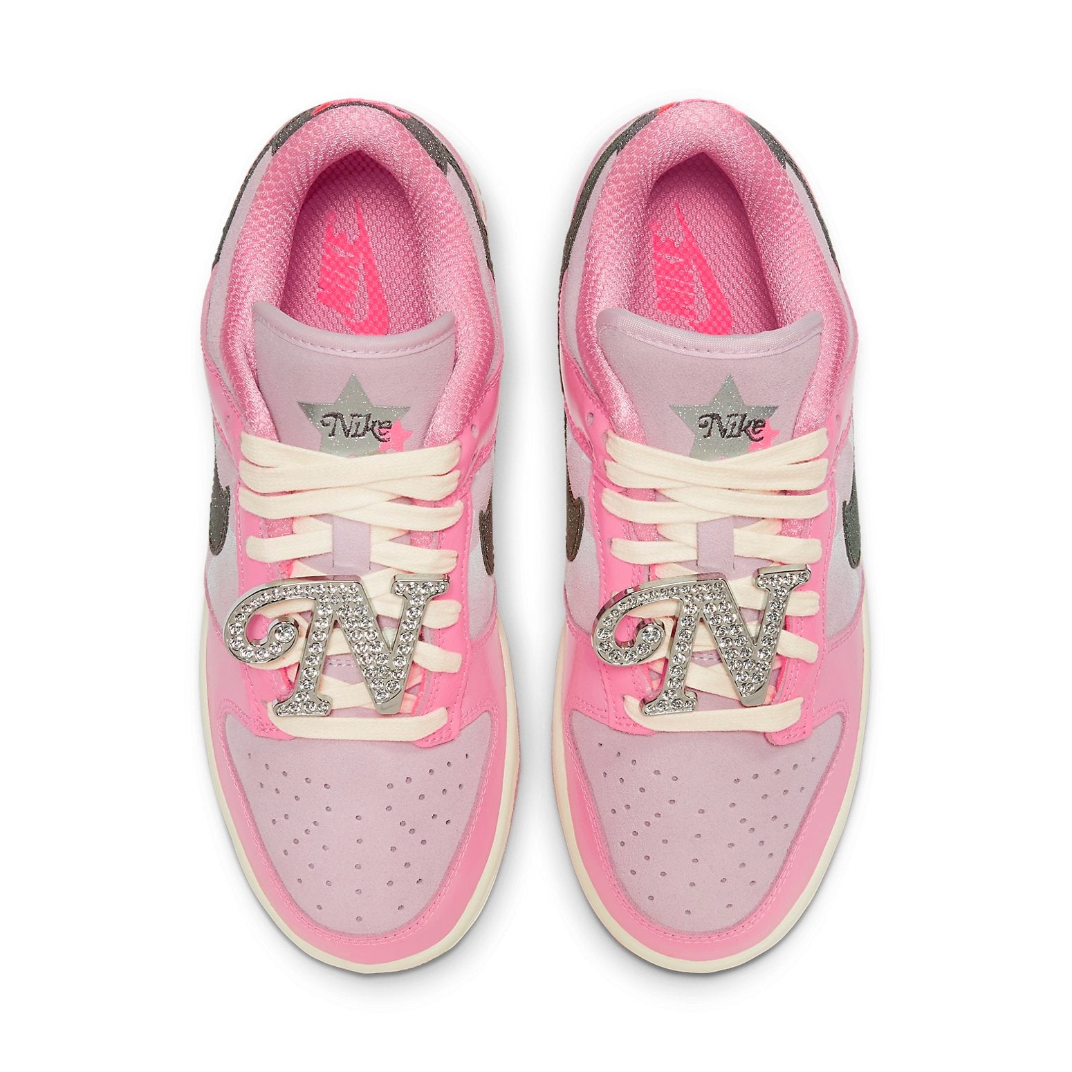 Nike Dunk Low ‘Barbie’