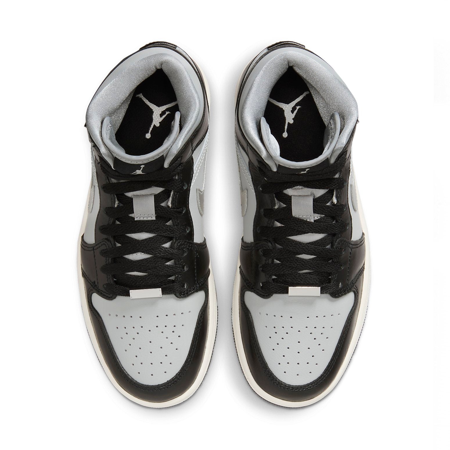 Air Jordan 1 Mid SE ‘Black Chrome’