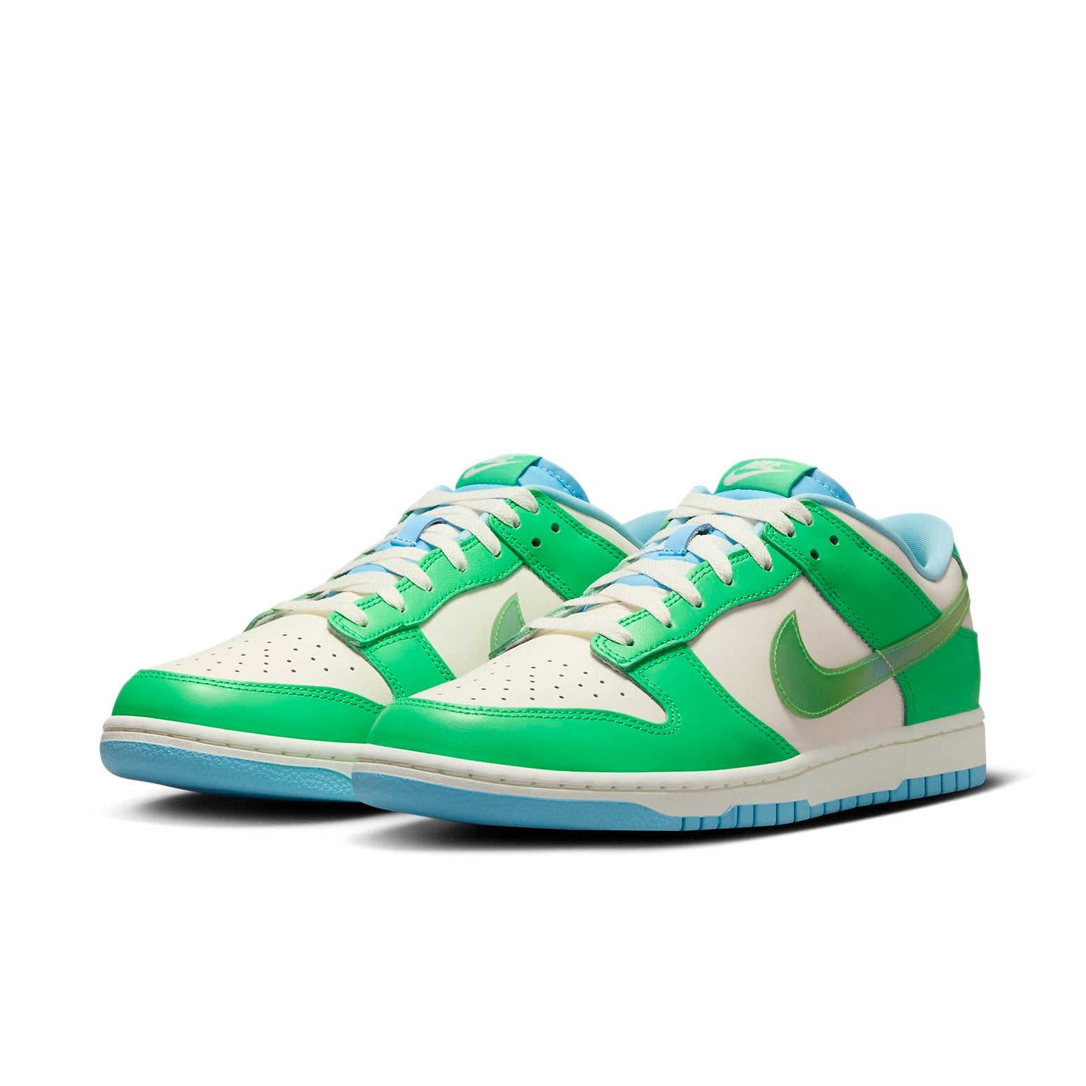 Nike Dunk Low ‘Green Shock’