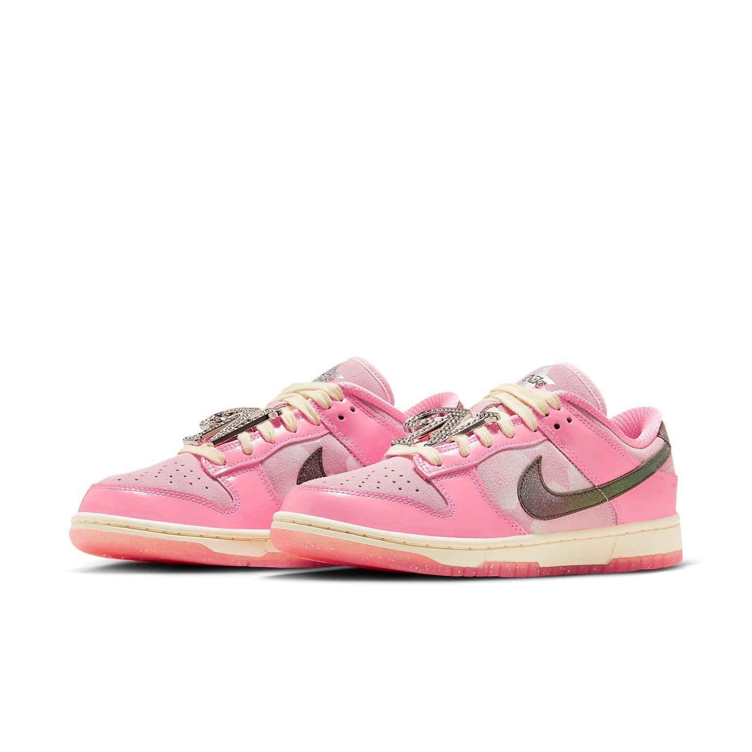 Nike Dunk Low ‘Barbie’