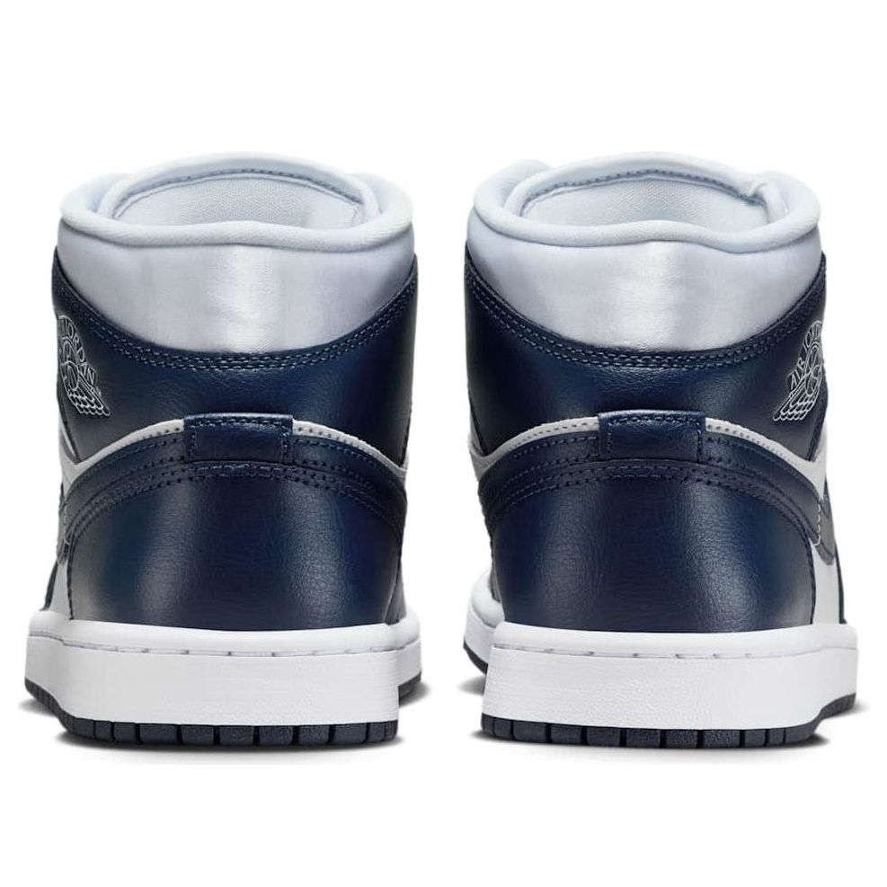 Air Jordan 1 Mid SE ‘Football Grey White Midnight Navy’