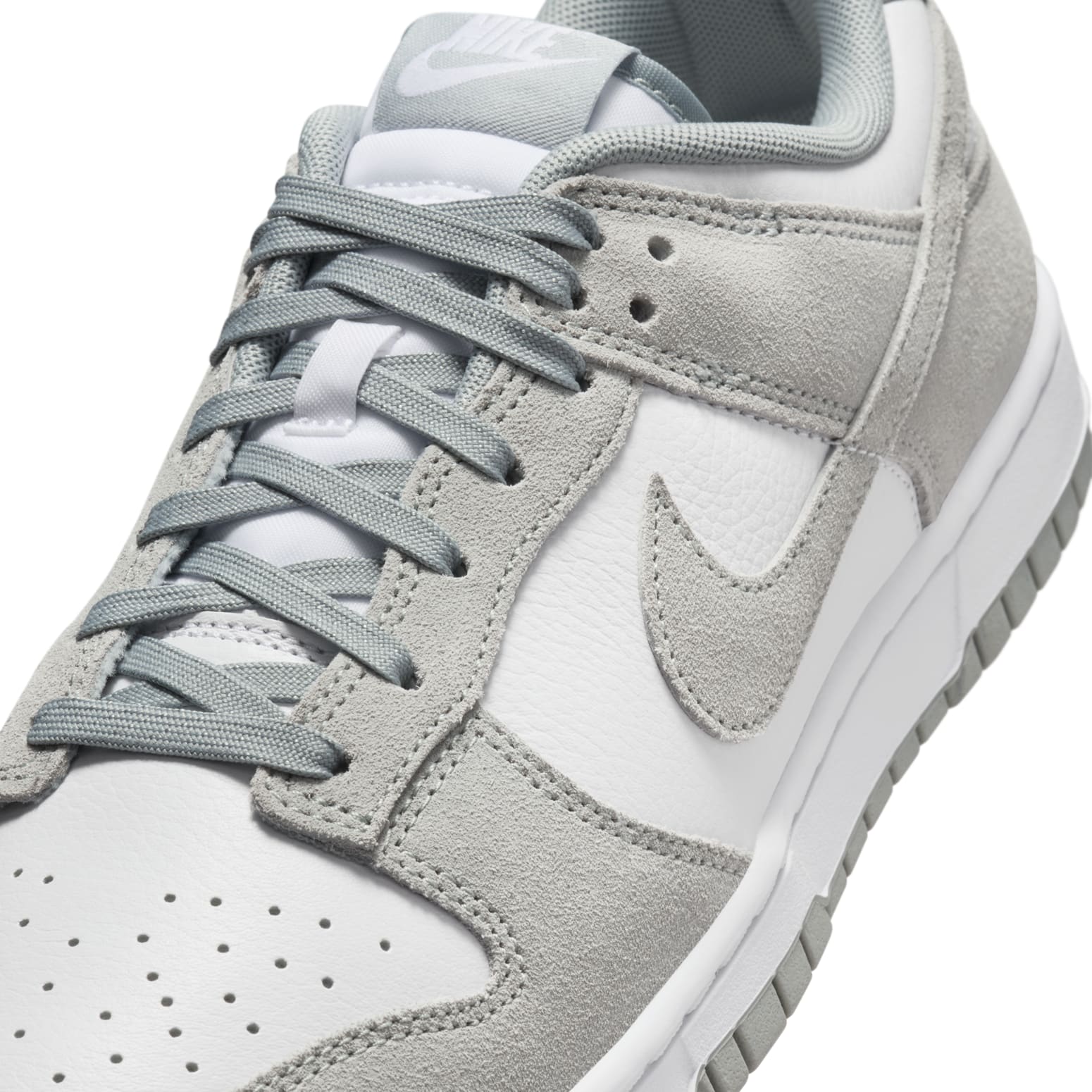 Nike Dunk Low SE ‘Light Pumice’