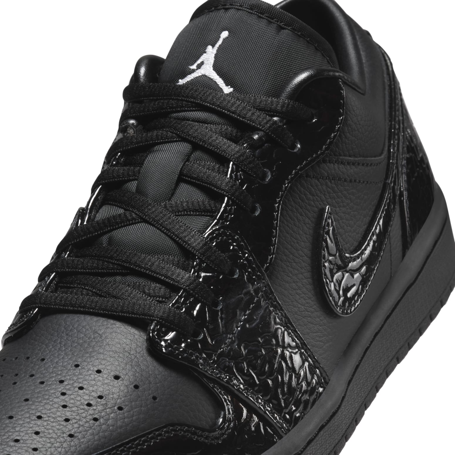 Air Jordan 1 Low SE ‘Black Patent’