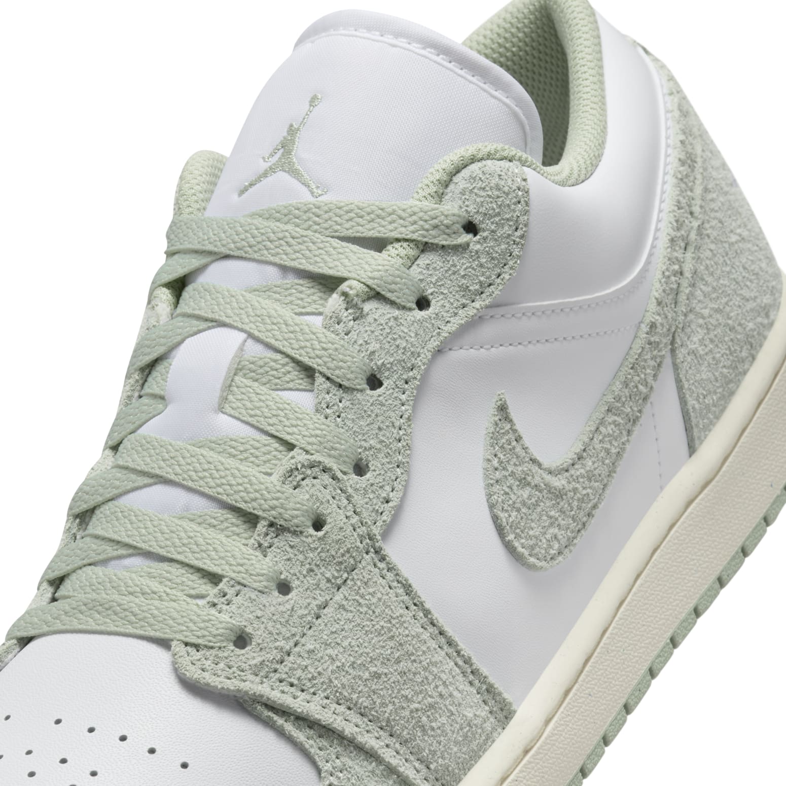 Air Jordan 1 Low SE ‘White Seafoam’