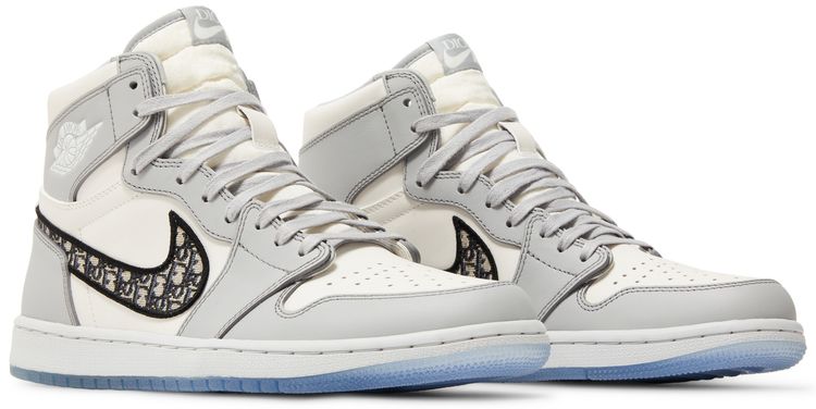Dior x Air Jordan 1 High OG ‘White Wolf  Grey’