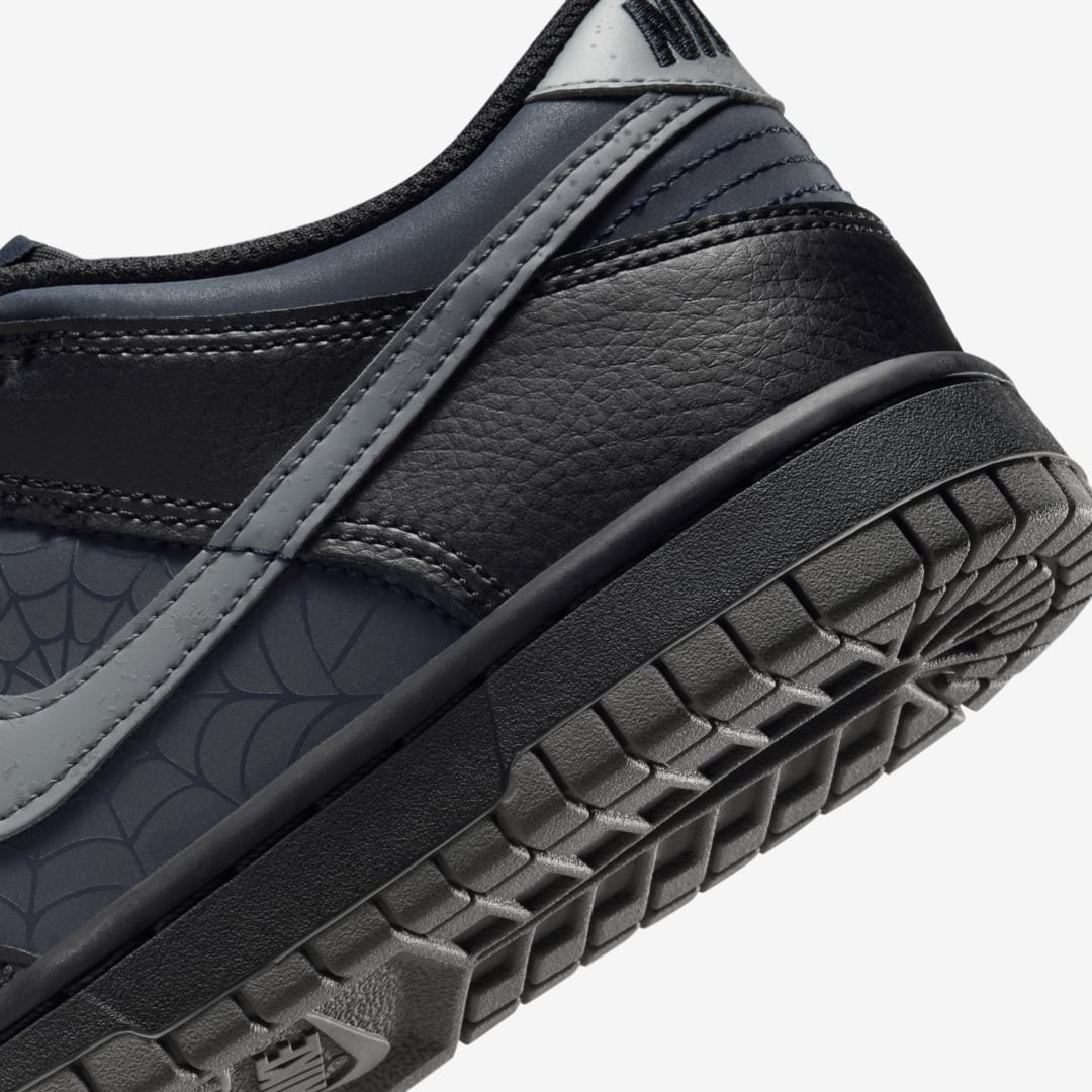Nike Dunk Low “Black Symbiote“
