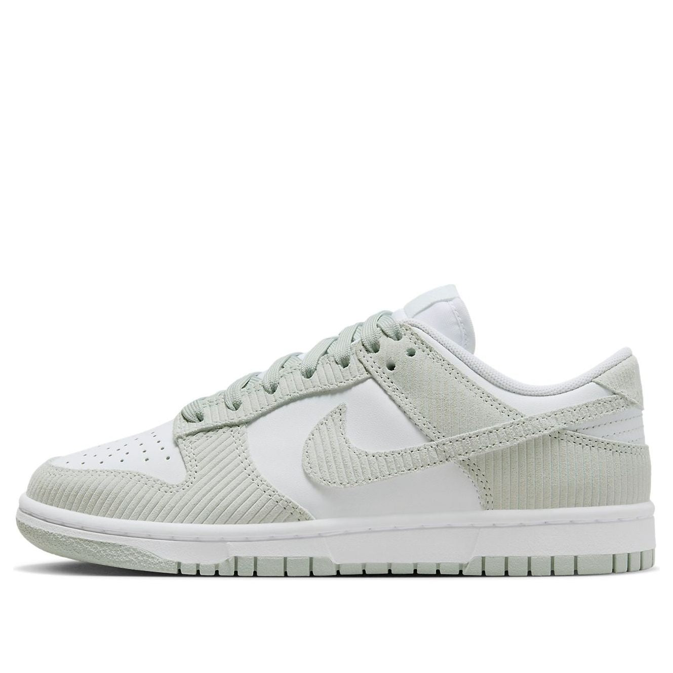 Nike Dunk Low ‘Light Silver Corduroy’