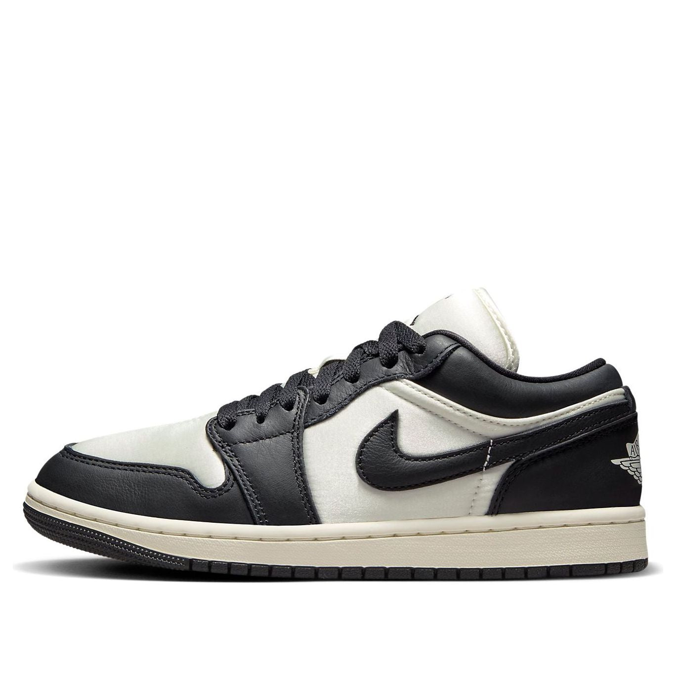 Air Jordan 1 Low SE ‘Vintage Panda’
