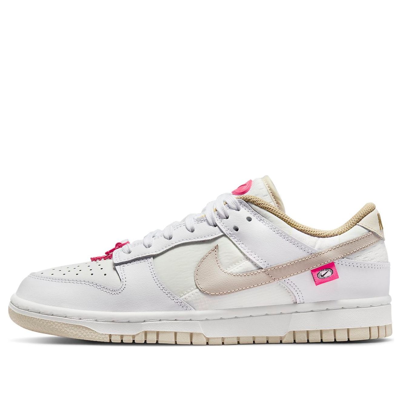 Nike Dunk Low ‘Pink Bling’