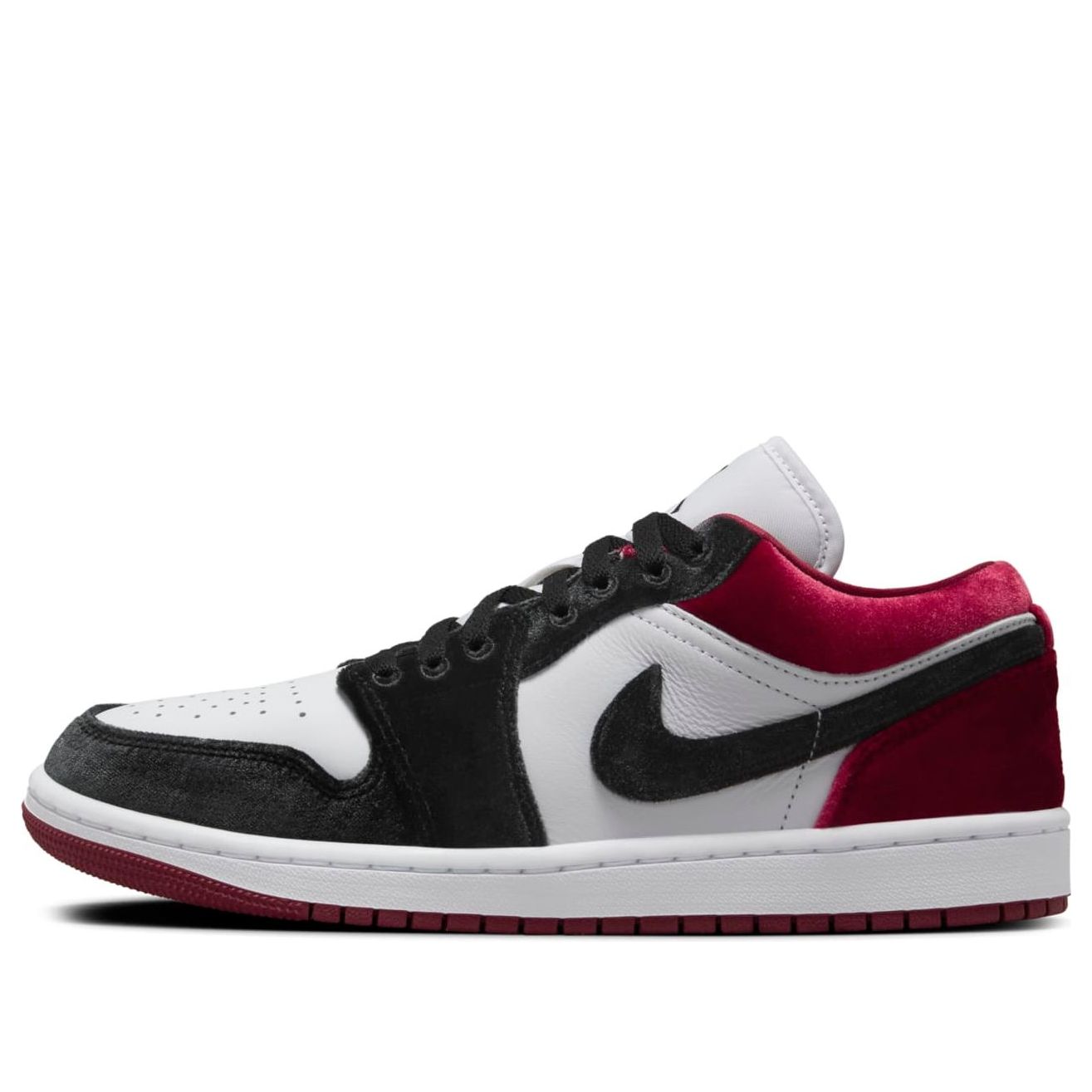 Air Jordan 1 Low SE ‘Velvet Black Toe’