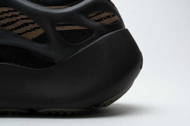 Premium S2 Batch Adidas Yeezy 700 V3 Eremiel Dark Comfort Sneakers for Men