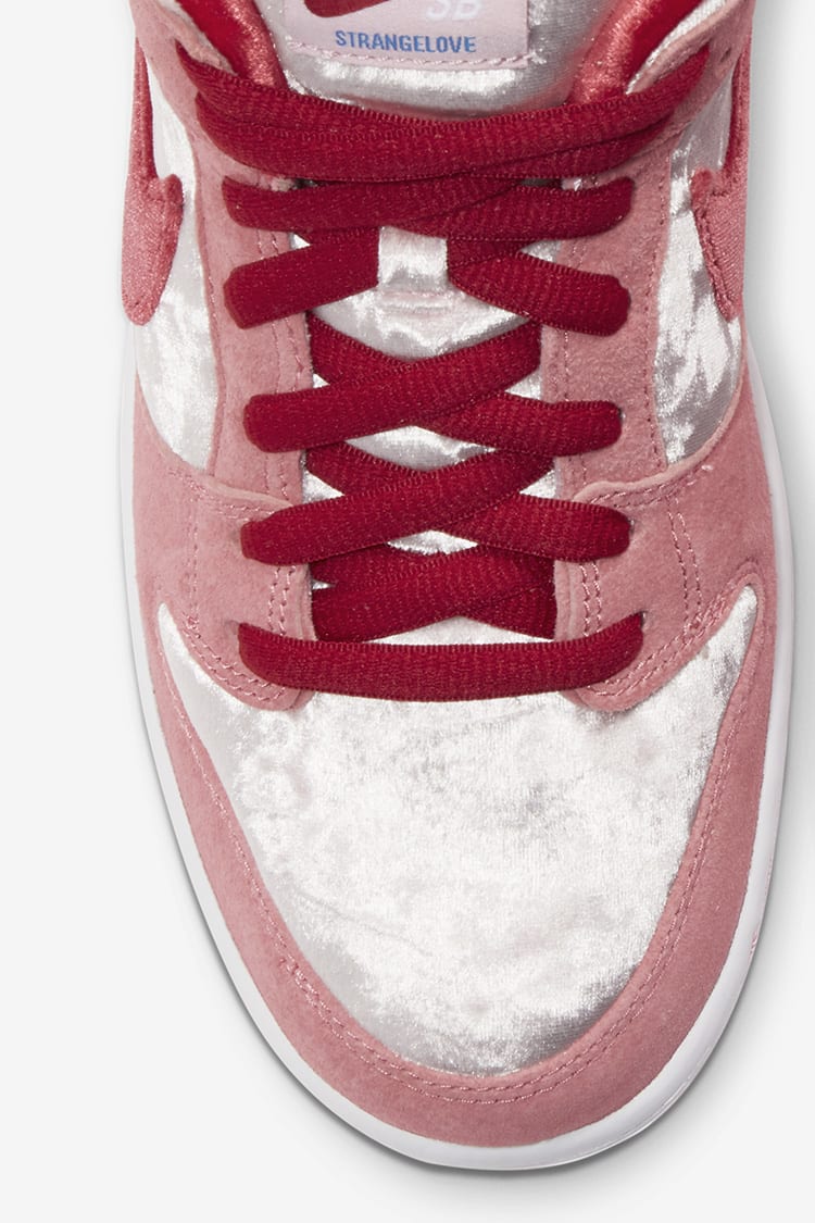 Nike SB Dunk Low 'Strangelove' Valentine's Day Velvet Suede Sneakers